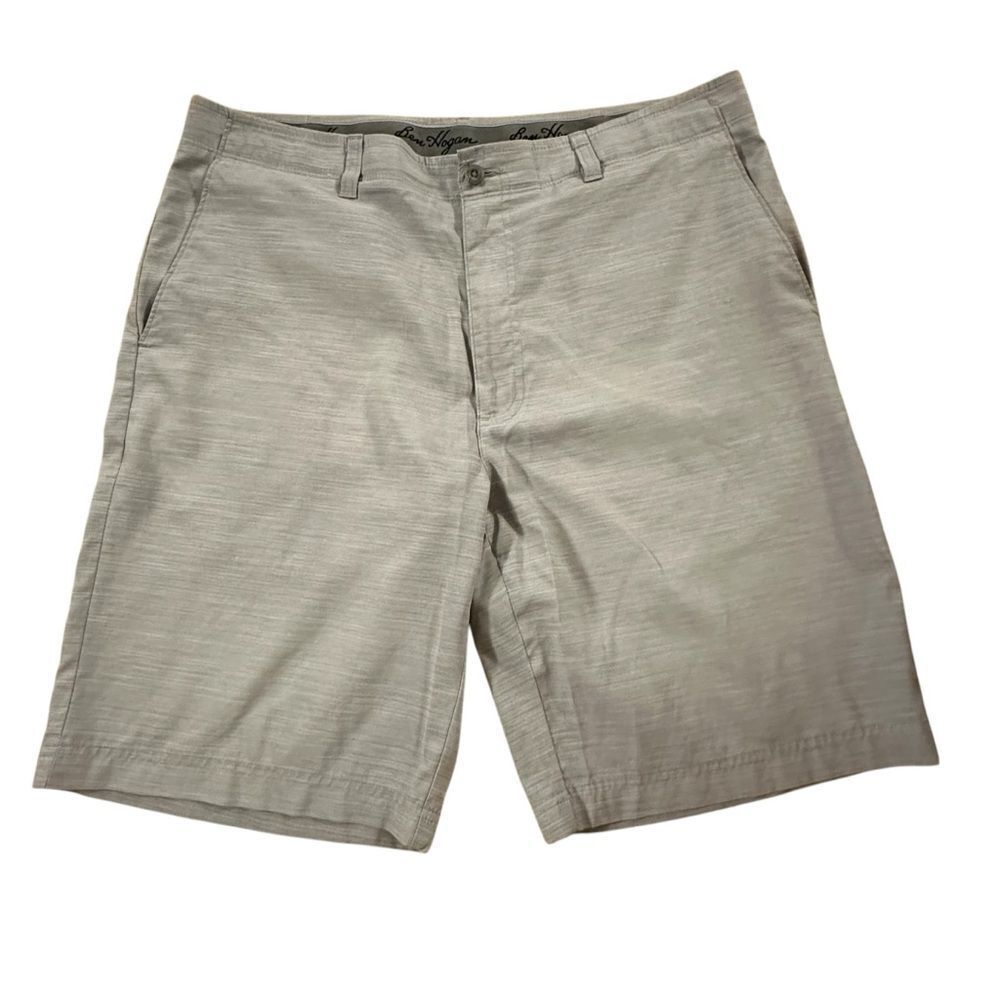 Ben Hogan ~ Men’s Lt Grey Shorts ~ size and care tag missing~ size 38